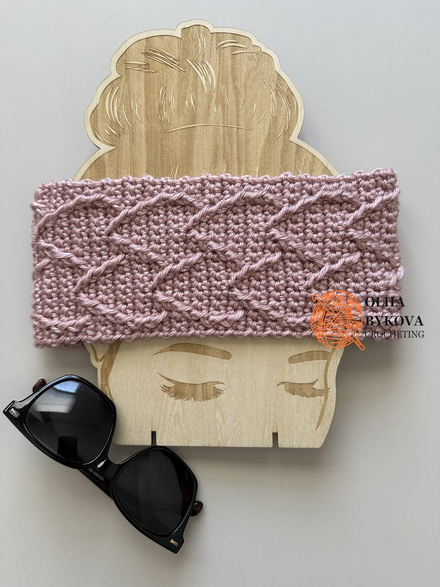 Elegant Hearts crochet headband with straight finish showing clean textured design.