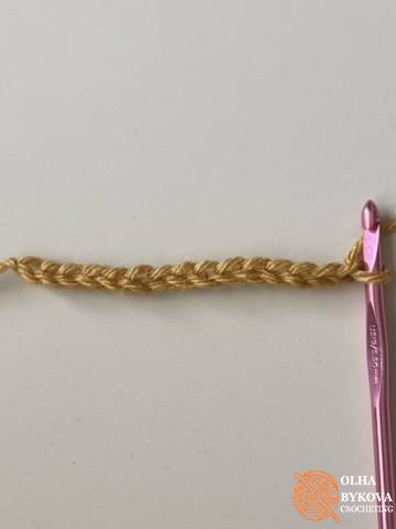 How to crochet a cable headband step by step – foundation chain of 15 stitches